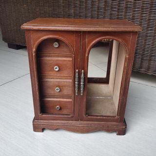 (Kategori: ) berada di . Dikirim oleh beruang_stuff_and_records (ID iklan 1382980300, Gambar 1). Deskripsi: .