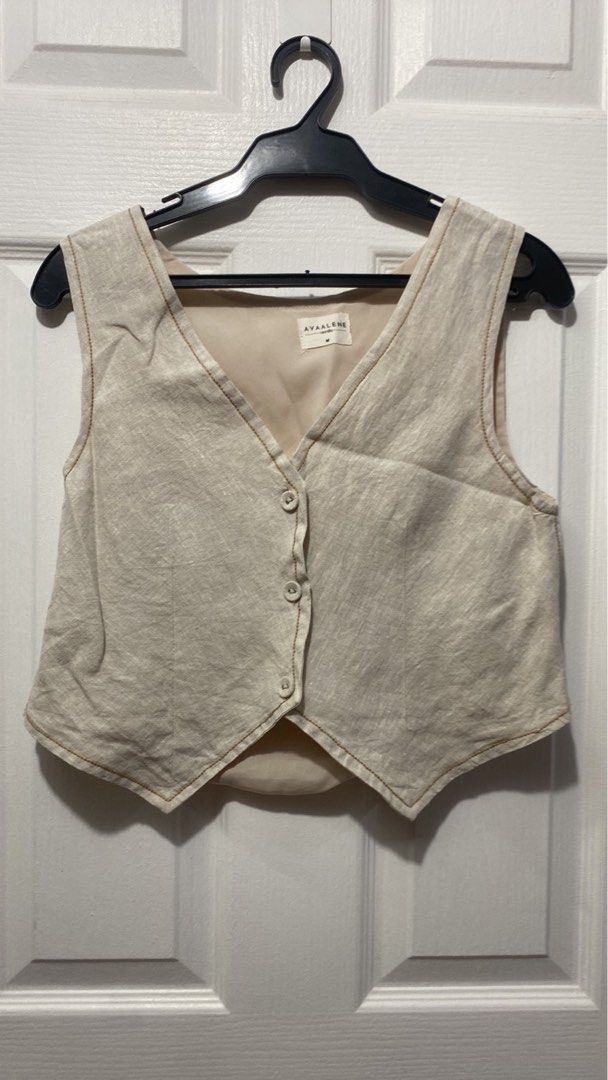Linen coords from Bangkok fits small (Category: Blouses) located in Quezon City. Submitted by mc3nidad (Listing ID 1382948116, Image 2). Description: Used once fits xs to s frame .