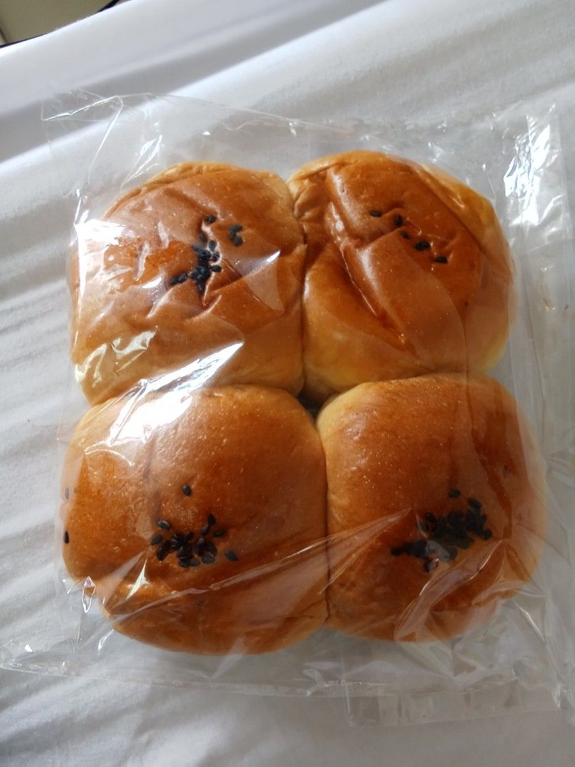 Simple task (Category: Looking For) located in Singapore. Submitted by eighteightstore (Listing ID 1383019194, Image 1). Description: I am staying in UMC Toa Payoh. I am looking for someone staying near UMC Toa Payoh to help me buy food and other things. Each time I call you to buy things I will pay $5 service fees..