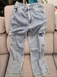 (Category: ) located in . Submitted by eeveeeeeee (Listing ID 1383028960, Image 1). Description: .