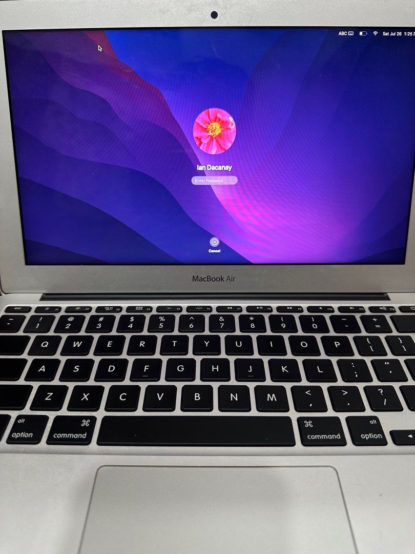 Macbook Air 2015 (Category: Laptops & Notebooks) located in Valenzuela. Submitted by chris2ph3r (Listing ID 1382936252, Image 1). Description: With Charger Delivery shouldered by the Buyer PM for more details.