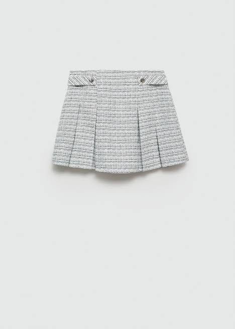 Mango tweed mini skirt (Category: Skirts) located in Pasay City. Submitted by andreaflo (Listing ID 1382948408, Image 1). Description: brand new 🌠 ✨ waaaay beyond SRP (Php3295) ✨ MEDIUM tweed mini skirt ✨ RFS: extra clothing .