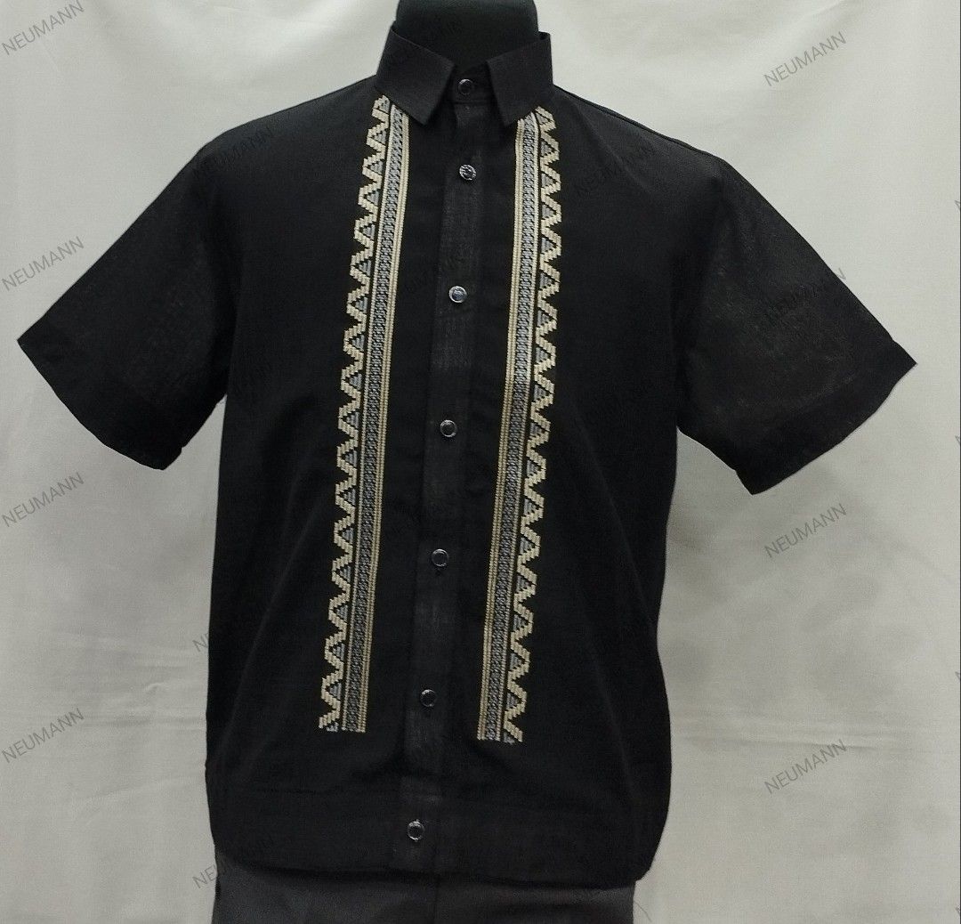 MEN OFFICE POLO JACK BARONG NEUMANN (Category: Tshirts & Polo Shirts ) located in Manila. Submitted by neumann_studioph (Listing ID 1382907676, Image 1). Description: MEN OFFICE POLO JACK BARONG NEUMANN FABRIC:JUSI LINEN COLOR: BLACK P 1,500 +200pesos pluz size (2XL-3XL) Size Available XS , S , M , L , XL , 2XL , 3XL Open for Bulk Order Open for lalamove (1st payment policy) Pm me for More Inquiry #Polobarong #polobarongmen #poloattire #polomens 