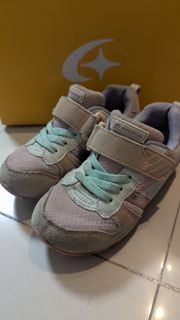 由 viktoriahsiao (刊登 ID 1383069439，圖片 1) 提交，位於 的 (類別：)，說明：。