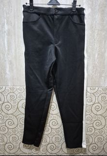 (Kategori: ) berada di . Dikirim oleh vnk_preloved (ID iklan 1383000682, Gambar 1). Deskripsi: .
