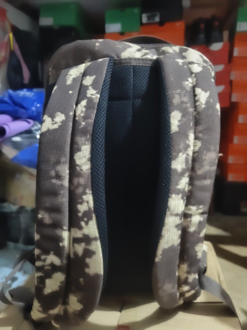 Nike ironstone bagpack 24L (Category: Backpacks) located in Manila. Submitted by basiclang (Listing ID 1382975058, Image 3). Description: Nike ironstone bagpack 24L brandnew legit SRP 1950 below srp 1199.