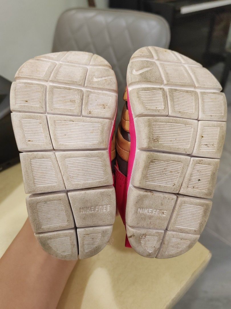 Nike shoe for kids, toddlers (Kids UK 5.5) (Category: Babies & Kids Fashion) located in Petaling Jaya. Submitted by joeychai_ (Listing ID 1383038748, Image 2). Description: .