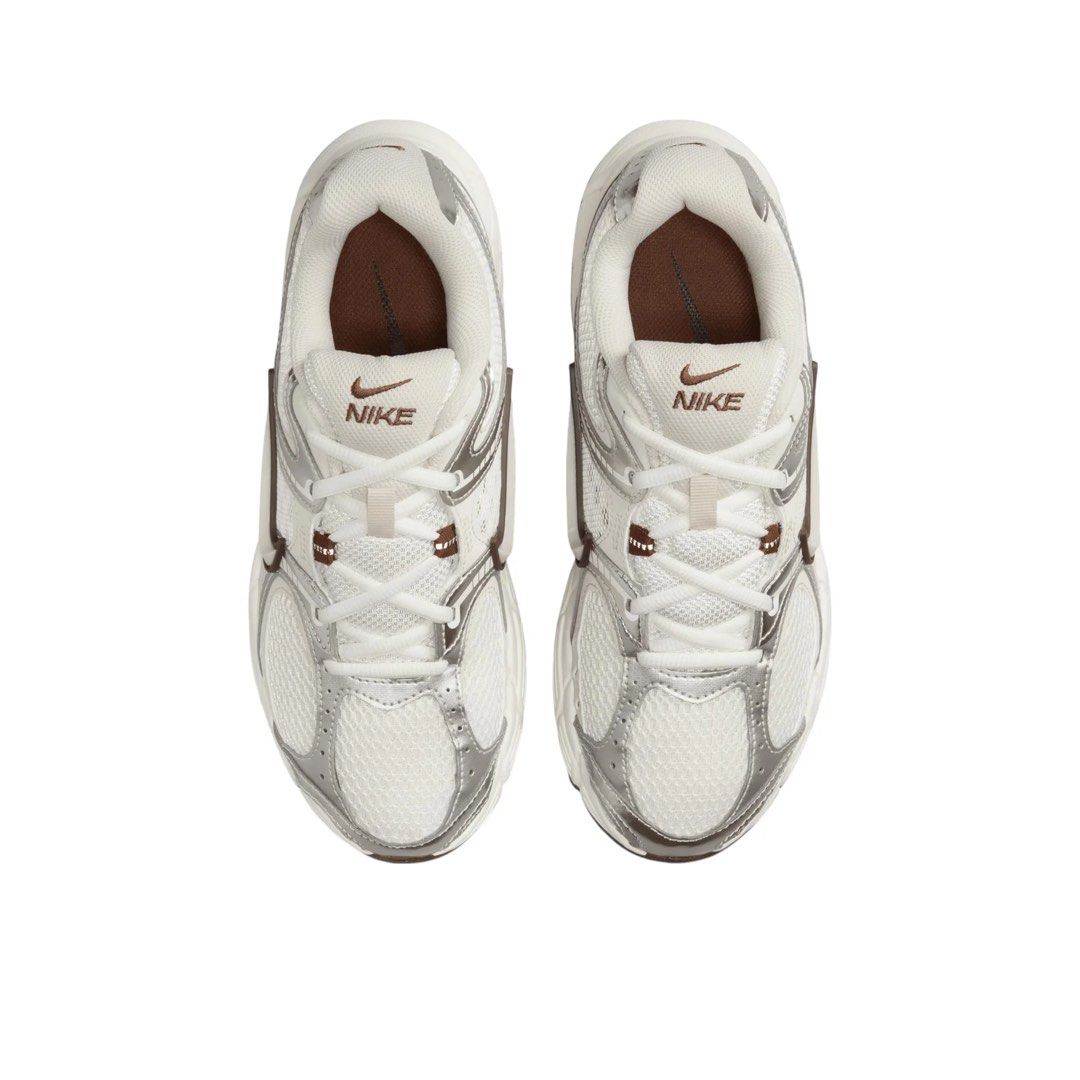 Nike V5 RNR (Category: Sneakers) located in Taytay. Submitted by alphadite (Listing ID 1382970939, Image 2). Description: Got this at ABC Mart in Japan last May 2025 Comes with original box (can look for the receipt and paper bag) Impulse buy and not using it so will rather sell This pair of sneakers is now gaining traction and hype; be one of the first ones to own one in the Philippines hehe Size US 5.5 (please see photo for more sizing details)