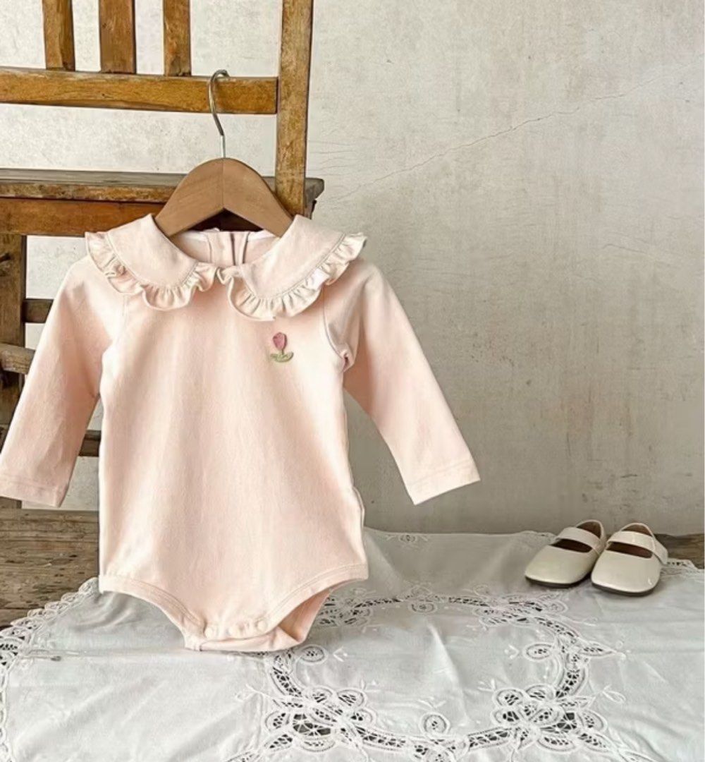 One set romper & cardigan (Kategori: Baju Bayi) berada di Tangerang. Dikirim oleh prlovedbytha (ID iklan 1383014126, Gambar 2). Deskripsi: No nego No defect Untuk 6-12 bulan ya.