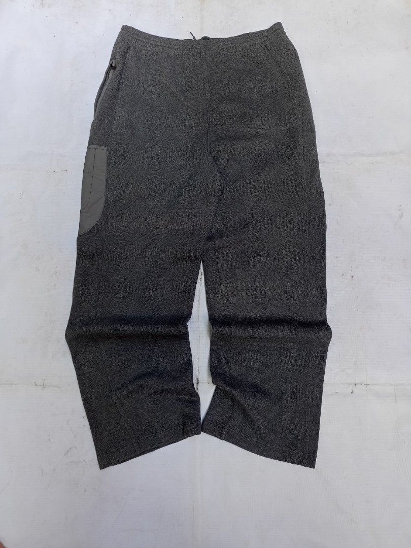 PRADA JOGGING PANTS (Category: Joggers) located in Quezon City. Submitted by kmbthrift19 (Listing ID 1383042688, Image 1). Description: FS PRADA RED BAR JOGGING PANTS IN EXCELLENT CONDITION PRICE IS STILL NEGOTIABLE JUST PM FOR MORE INFORMATION THANKS.