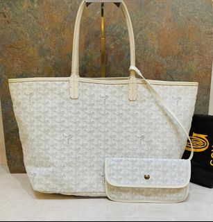 (Kategori: ) berada di . Dikirim oleh brandedboutiquez (ID iklan 1382902011, Gambar 1). Deskripsi: .