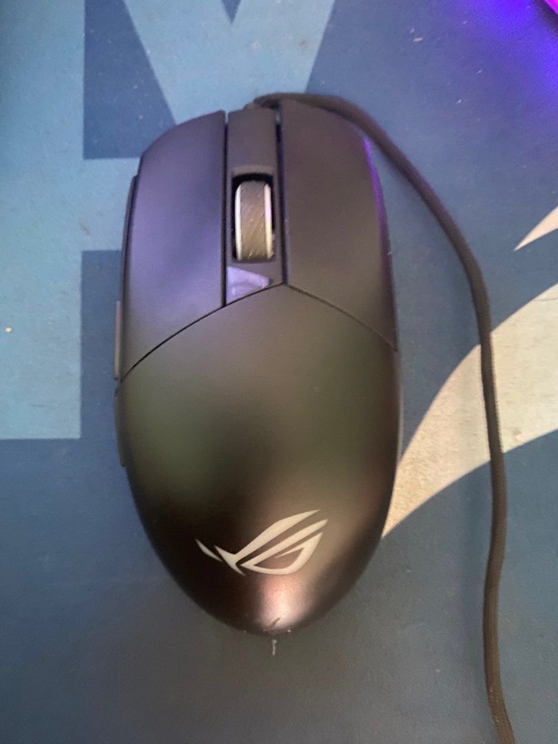 ROG Strix Impact III Mouse (Category: Mouse & Mousepads) located in Pasig City. Submitted by suhshi (Listing ID 1382930801, Image 1). Description: flawed right click. medyo nakaangat so mahirap pindutin on specific places, it still works though. no other flaws besides that..