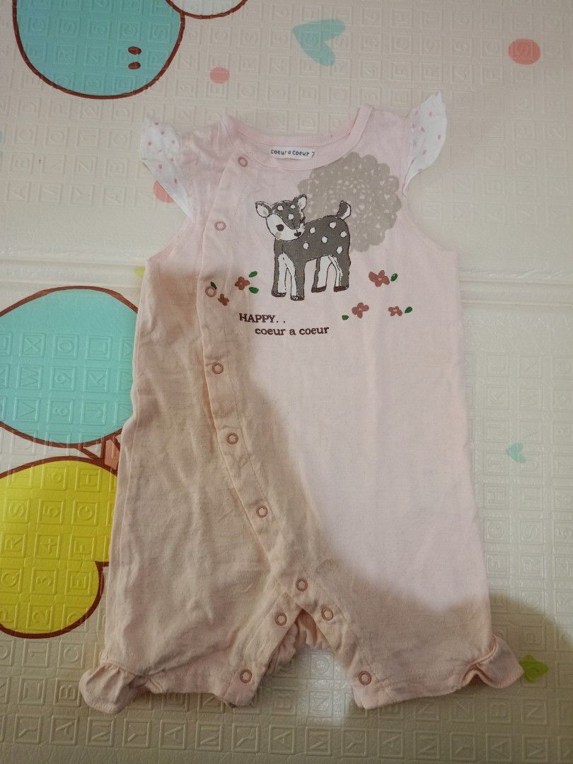 Romper (Kategori: Baju Bayi) berada di Pekanbaru. Dikirim oleh yaya___skincare (ID iklan 1383059264, Gambar 1). Deskripsi: tag 3-6bln.