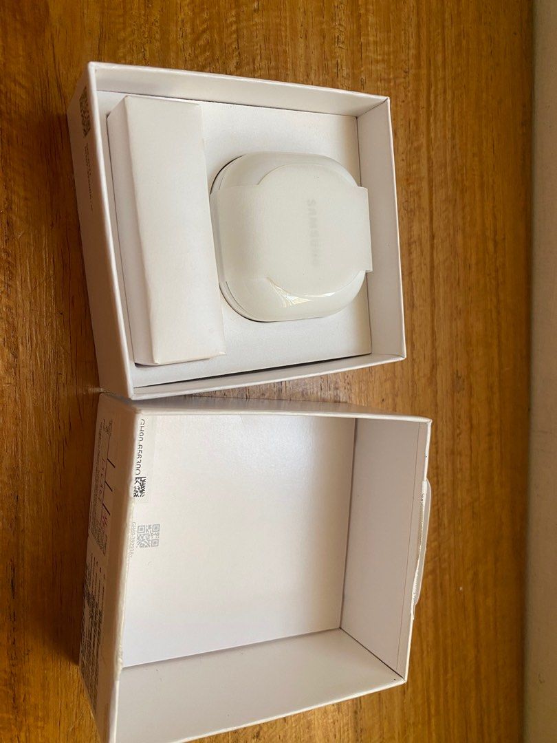 Samsung Galaxy Buds2 (Category: Earphones) located in Guinobatan. Submitted by alyyydc (Listing ID 1382883805, Image 2). Description: Price is negotiable! Haven’t used since we got this last year. Opened just to check the device. Inclusions: complete ✅ Manual Charging cord DM me for more info .