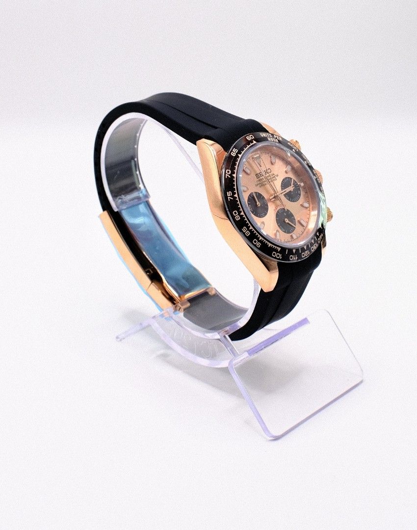 Seiko Mod Daytona RoseGold (Category: Luxury Watches) located in Manila. Submitted by rafael_lesaguis (Listing ID 1383006102, Image 3). Description: BRANDNEW! Seiko Mod Daytona RoseGold on Oysterflex Rubber Strap Movement: Seiko VK63 Mecha-Quartz Chronograph with working subdials Case and Strap: 39mm 904L Stainless Oysterflex Rubber Strap Dial: Seiko logo/Daytona Dial Glass: Sapphire scratch resistant Hands: Daytona Dial Seals and gaskets lubrica
