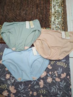(Category: ) located in . Submitted by lotsa.preloved (Listing ID 1383041979, Image 1). Description: .