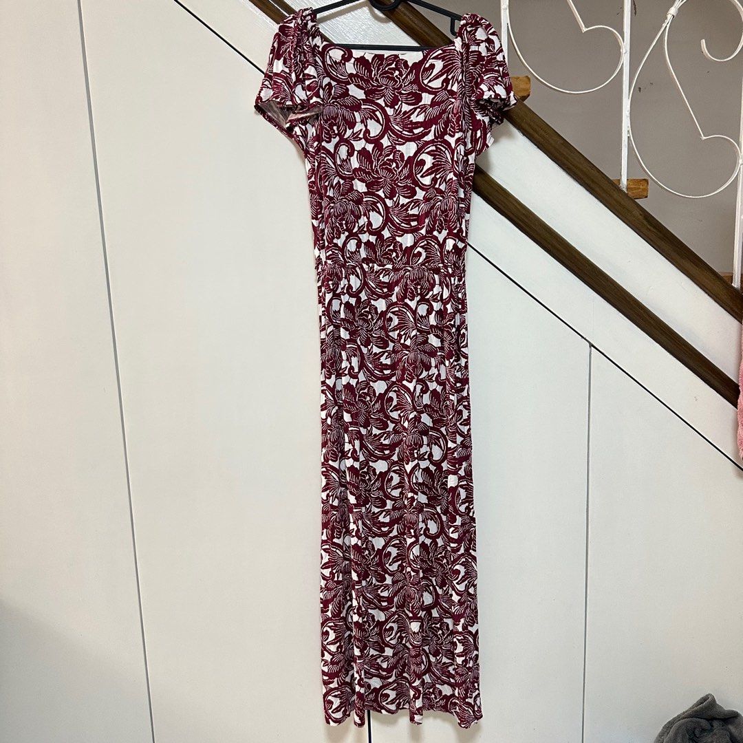 Summer dress long (Category: Dresses) located in Antipolo. Submitted by woozisruby (Listing ID 1383016988, Image 2). Description: Need washing since matagal na tambak.