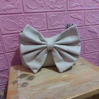 (Kategori: ) berada di . Dikirim oleh krisdianti05 (ID iklan 1382898878, Gambar 1). Deskripsi: .