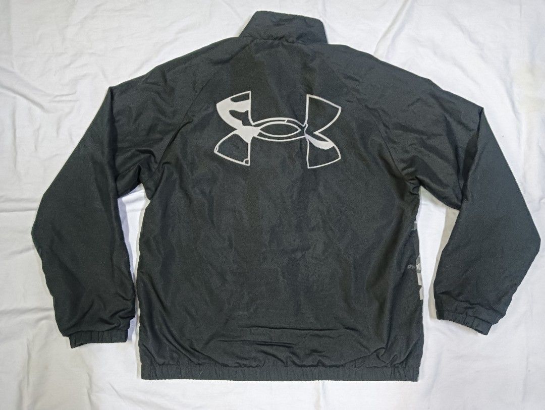 Under Armour Kids Camo Jacket 160 (JT3995) (Category: Babies & Kids Fashion) located in Georgetown. Submitted by ironcloths (Listing ID 1382892344, Image 2). Description: Code : JT3995 Item : Under Armour Kids Camo Jacket 160 Layer : 2 Hoodie : No Thickness: Medium Material: Polyester Wool Brand: Under Armour Made: China Color: Black Grey Size : 160 Pit : 19 inches Length: 22 inches Condition: Good Rating: 9/10 Price : RM30.
