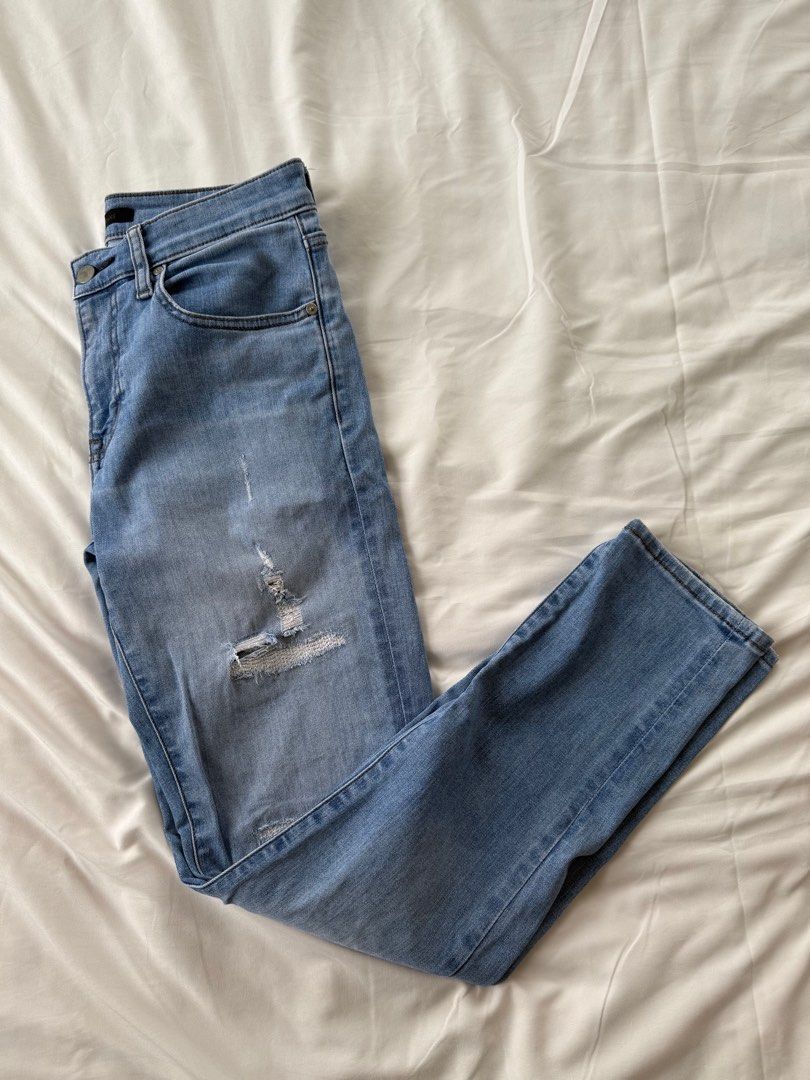 Uniqlo Denim Pants (Category: Jeans) located in Quezon City. Submitted by jdiv_ (Listing ID 1382951477, Image 3). Description: Uniqlo Denim Pants Tattered jeans Size 29 on tag 15W x 38L Rfs: decluttering No issues.
