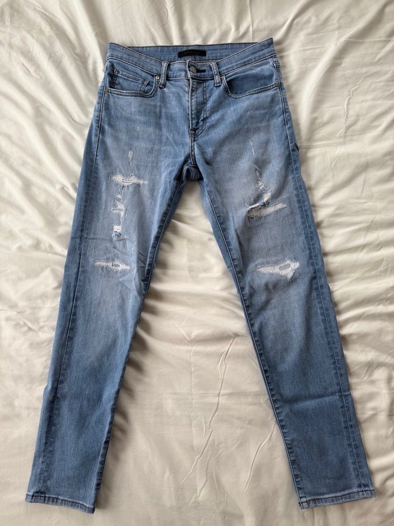 Uniqlo Denim Pants (Category: Jeans) located in Quezon City. Submitted by jdiv_ (Listing ID 1382951477, Image 1). Description: Uniqlo Denim Pants Tattered jeans Size 29 on tag 15W x 38L Rfs: decluttering No issues.