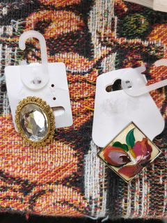 (Category: ) located in . Submitted by fvintage (Listing ID 1382993147, Image 1). Description: .