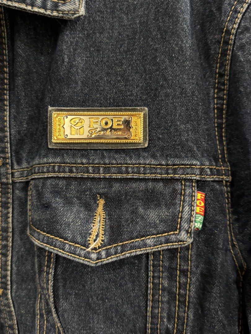 Vintage Denim Jacket (Category: Coats, Jackets and Outerwear) located in Caloocan City. Submitted by aneeeee_ (Listing ID 1383001514, Image 2). Description: * Fits small to medium * super hard denim Message me for inquiries:).