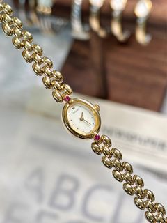 (Category: ) located in . Submitted by vintage.instyle (Listing ID 1382949700, Image 1). Description: .