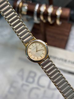 (Category: ) located in . Submitted by vintage.instyle (Listing ID 1382981927, Image 1). Description: .