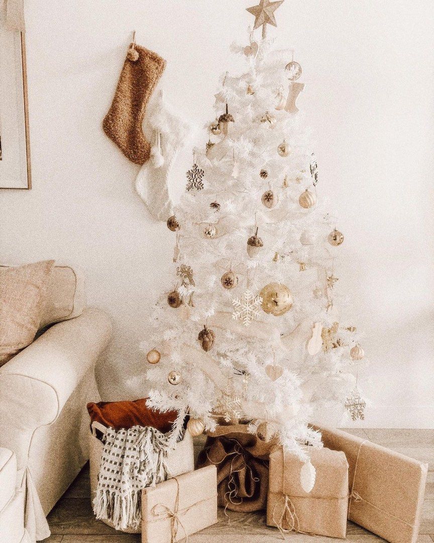 White Christmas tree