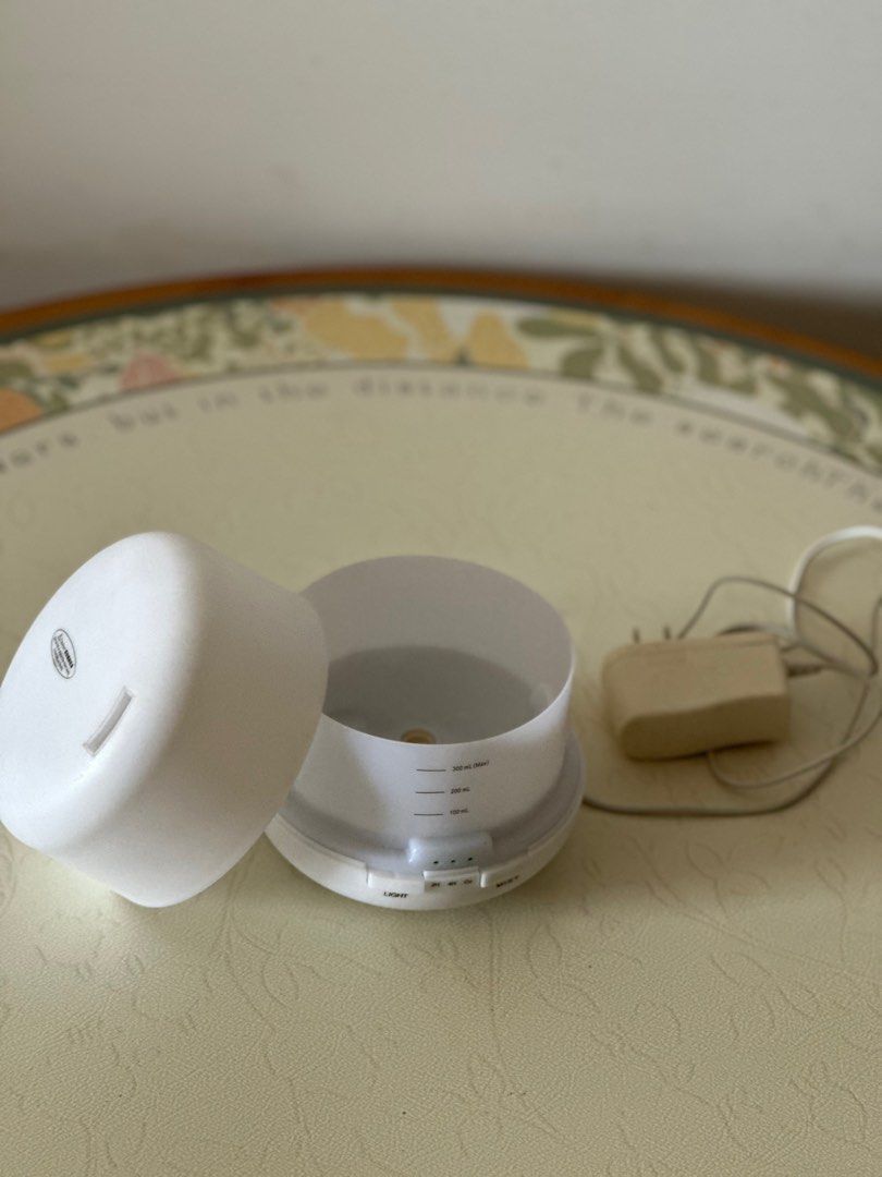 White Essential Oil Diffuser65075305518465111