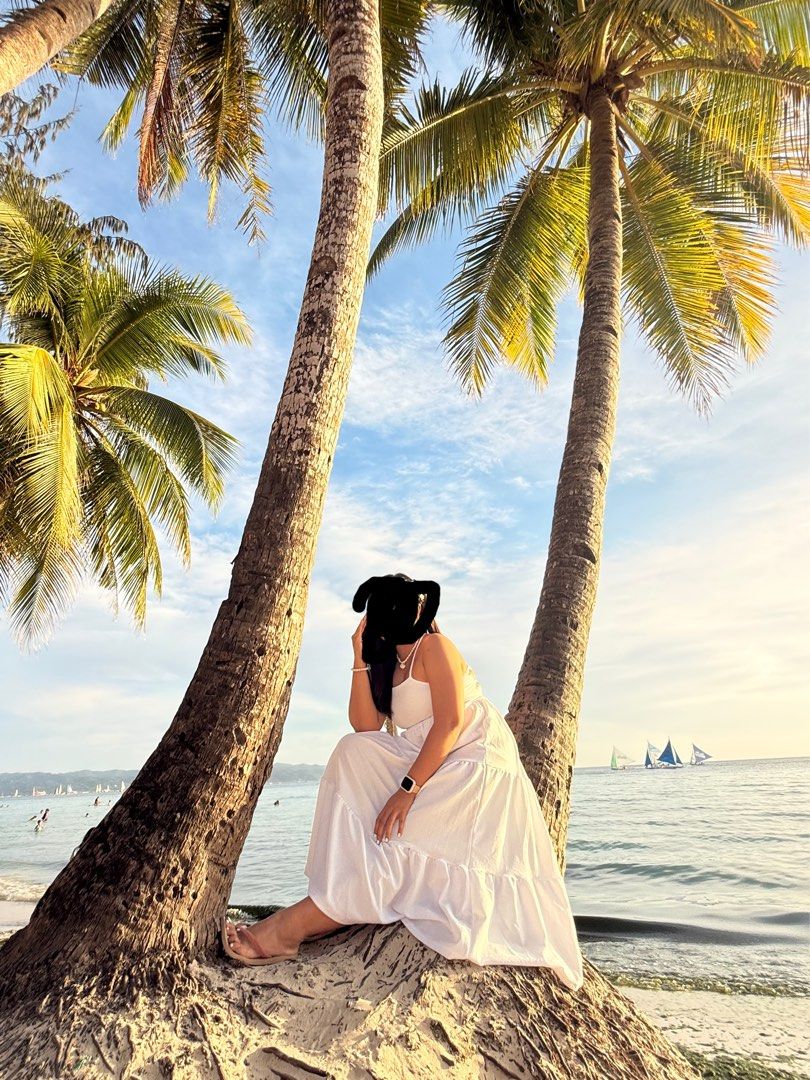 White Maxi Dress (Category: Dresses) located in Dasmarinas. Submitted by viancsss (Listing ID 1383002516, Image 3). Description: Bought from tiktok, but repaired na rin yung harap for additional tela (double lining) so di na poproblemahin na bakat ang inner. This is so pretty! Used once 🤍 Cavite/BGC location.