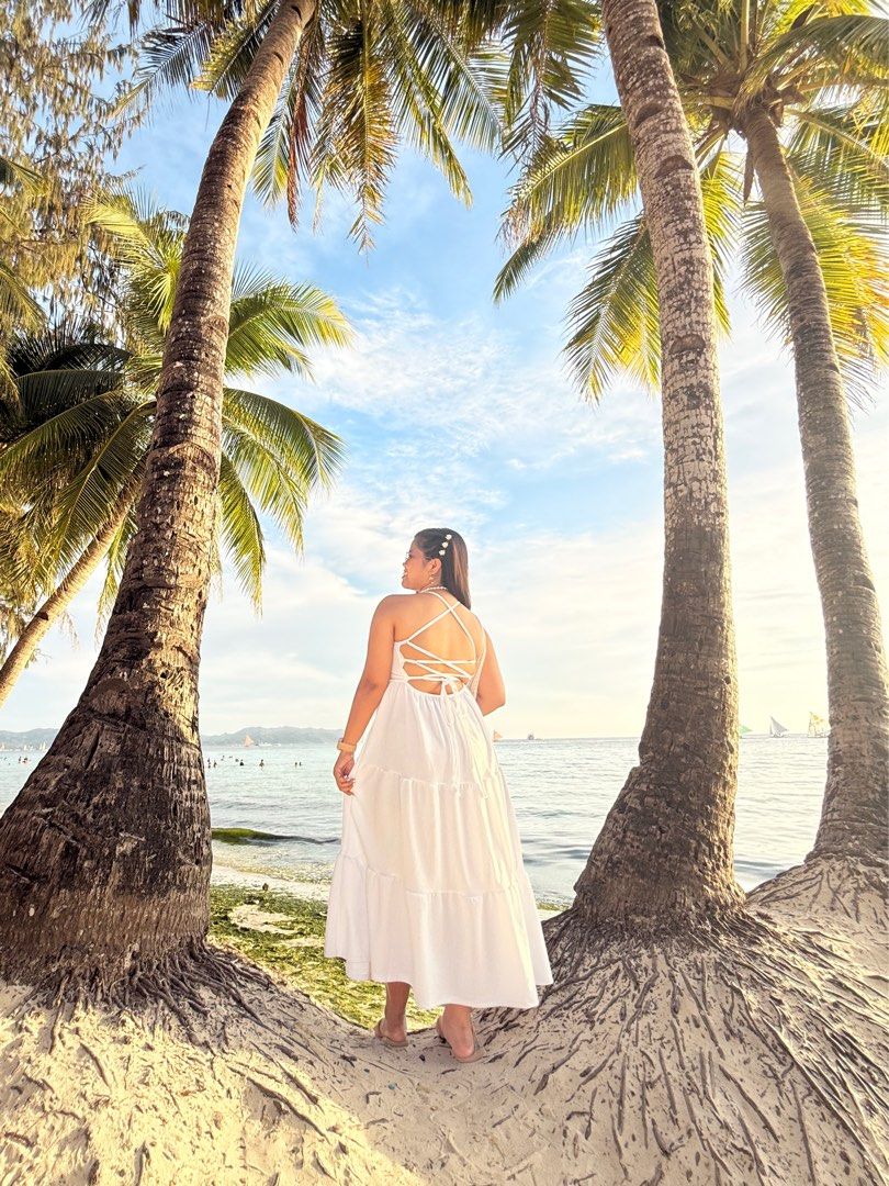 White Maxi Dress (Category: Dresses) located in Dasmarinas. Submitted by viancsss (Listing ID 1383002516, Image 2). Description: Bought from tiktok, but repaired na rin yung harap for additional tela (double lining) so di na poproblemahin na bakat ang inner. This is so pretty! Used once 🤍 Cavite/BGC location.
