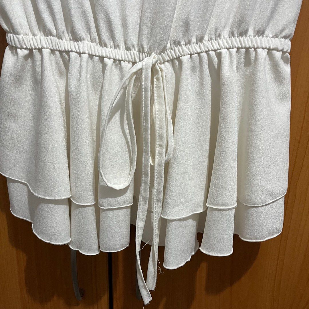 White Waist Tie Peplum Blouse (Category: Blouses) located in Makati City. Submitted by possession.ph (Listing ID 1383008281, Image 2). Description: White Waist Tie Peplum Blouse.