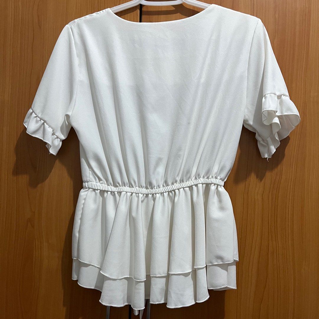 White Waist Tie Peplum Blouse (Category: Blouses) located in Makati City. Submitted by possession.ph (Listing ID 1383008281, Image 3). Description: White Waist Tie Peplum Blouse.