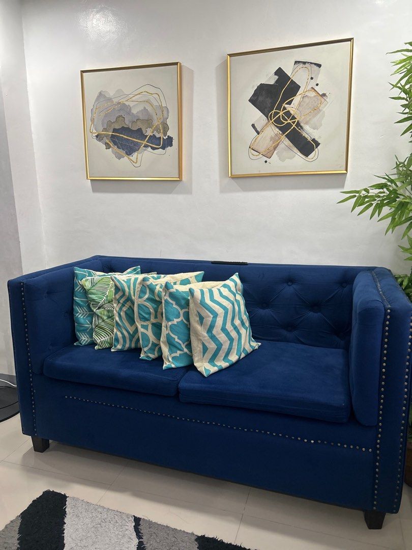 2 pc Velvet Royal Blue Studded Tufted Sofa Set (Category: Sofas) located in San Juan City. Submitted by j_mcl (Listing ID 1383124501, Image 1). Description: 2pcs set already Flaw Missing studs pde niyo palagyan yun lanv ang flaw. Other than that okay pa siya. Kaka deep clean lang nung isa, yung isa nakastock lang sa office so no ones using it. Pm if interested. Loc: QC.