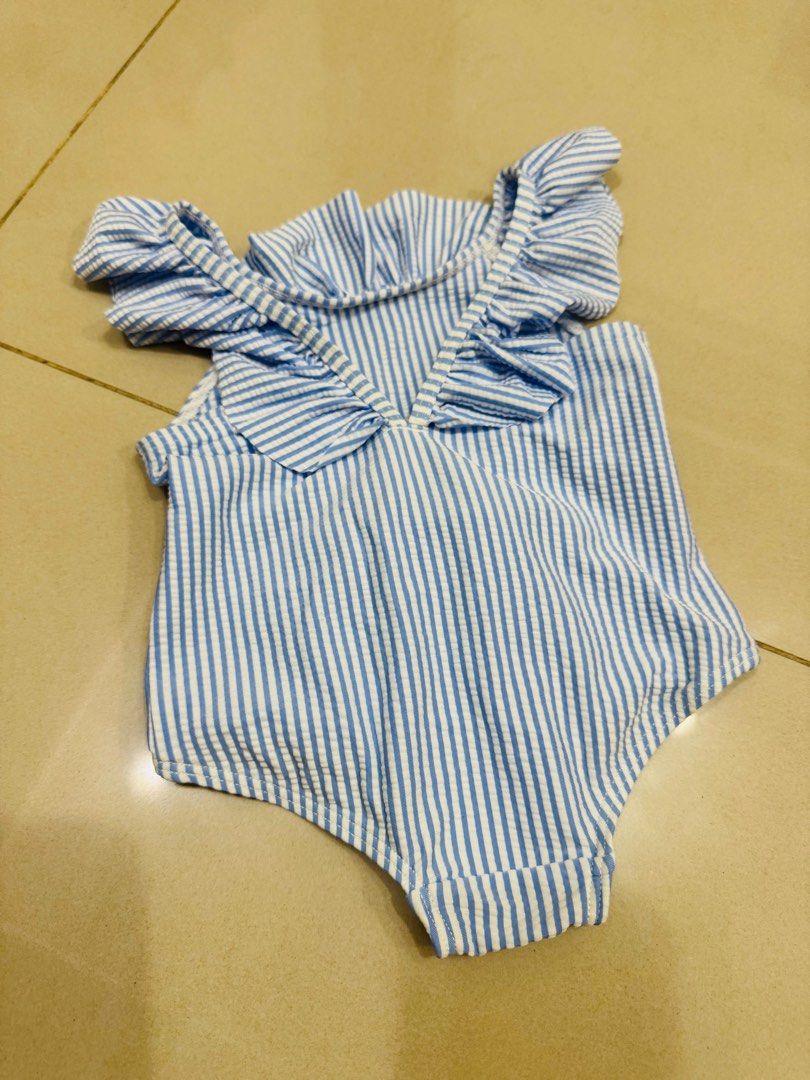 由 ohyajenna (刊登 ID 1383140379，圖片 1) 提交，位於 台北市 (Taipei) 的 寶寶泳衣 (類別：嬰兒及兒童流行時尚)，說明：可愛的寶寶泳衣 第一張正面，第二張背面。
