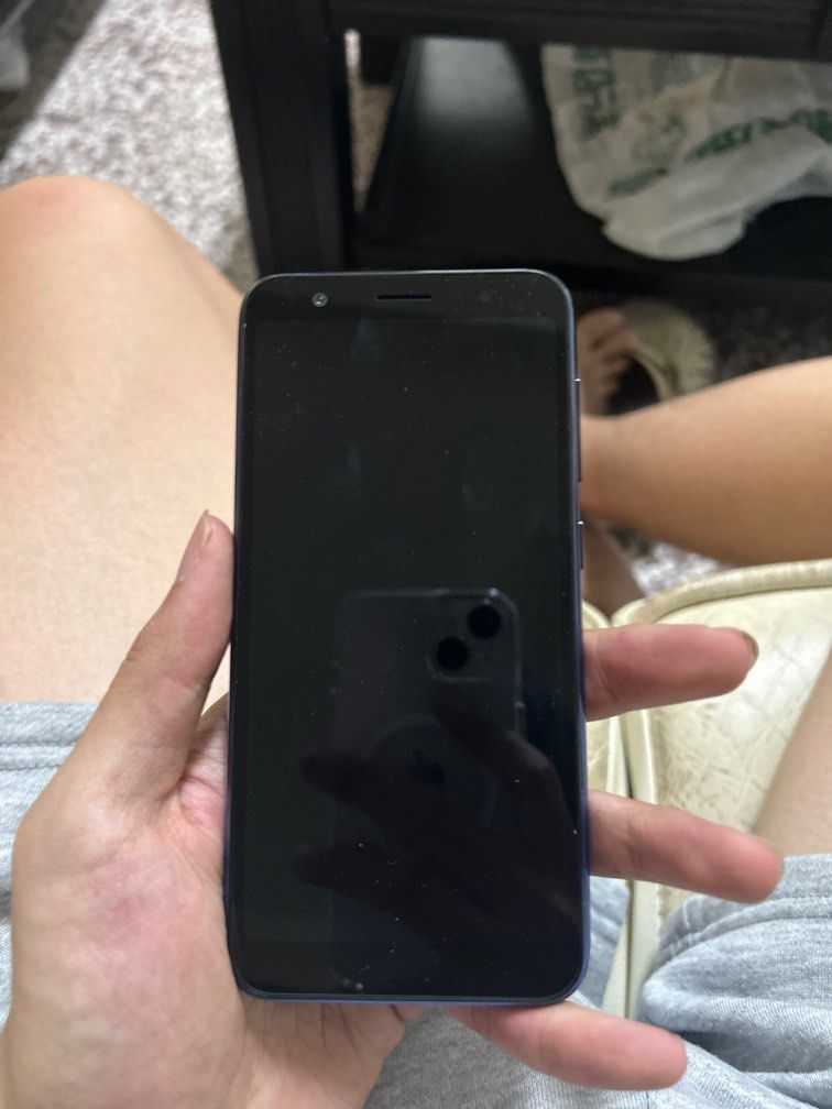 由 baron___ (刊登 ID 1383182796，圖片 3) 提交，位於 台北市 (Taipei) 的 手機當零件機 (類別：Asus 華碩)，說明：。