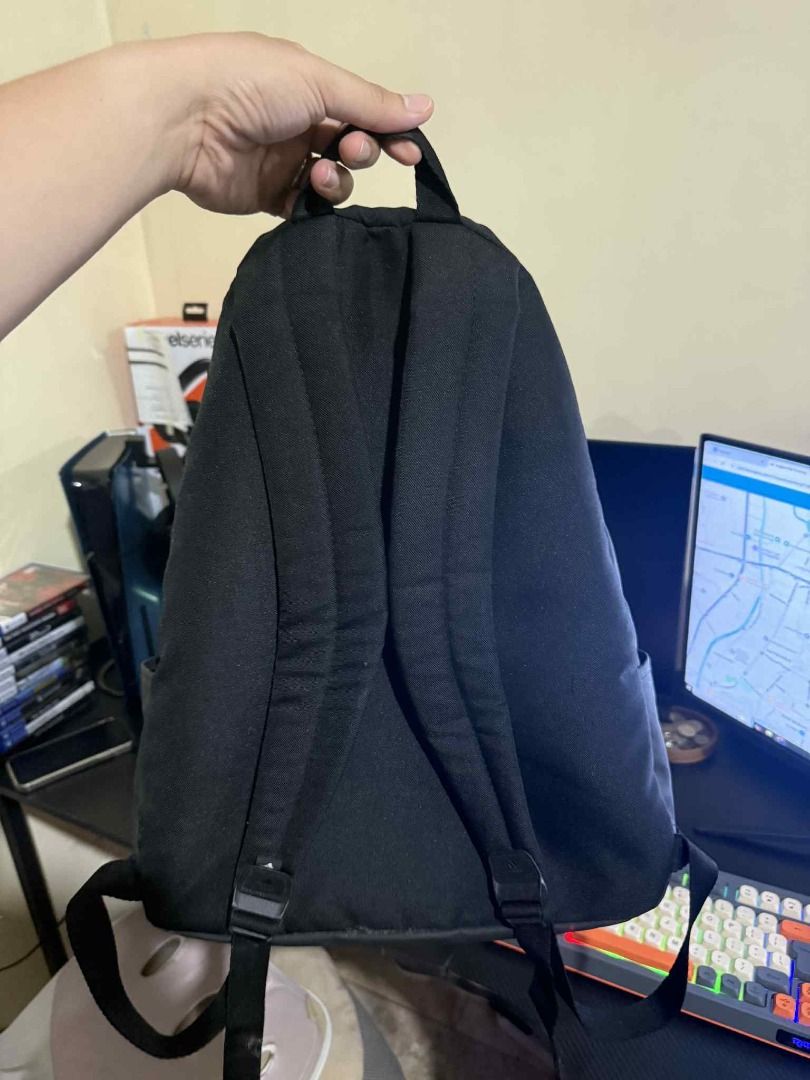 Adidas Backpack 20L (Category: Backpacks) located in Manila. Submitted by smcstllo24 (Listing ID 1383183975, Image 3). Description: Adidas Backpack 20L ₱799 Sign of usage sa front/main compartment and side pockets. No damage, tear or any other issue. RFS: Gifted a new gym bag, disposing this. PRICE: ₱900 💰 LOC: Taytay, Rizal 📌.
