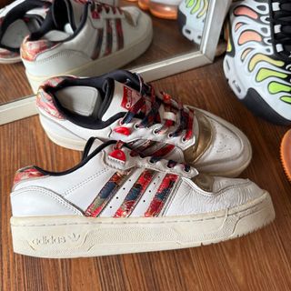 (Kategori: ) berada di . Dikirim oleh sneakerssecondmarket (ID iklan 1383105855, Gambar 1). Deskripsi: .