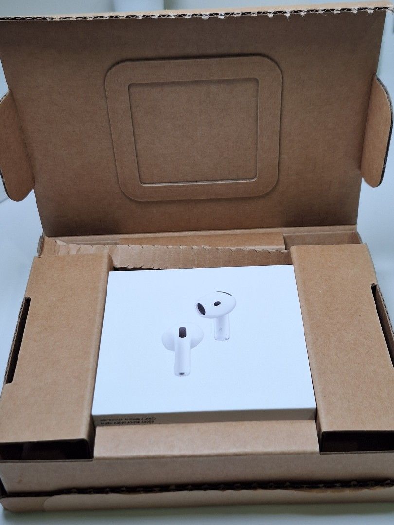由 bubuchacha770224-38345 (刊登 ID 1383201167，圖片 3) 提交，位於 台中市 (Taichung) 的 AirPods 4 主動式降噪款 BTS活動 2025年製造 (全新不二價） (類別：耳機)，說明：2025七月中BTS學生專案購入 全新未拆封 不二價 台中面交 保證正品可提供購買憑證。