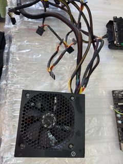 （分類：）位於 。 由 croco399 提交（商品編號 1383153688，圖片 1）。簡介： 。