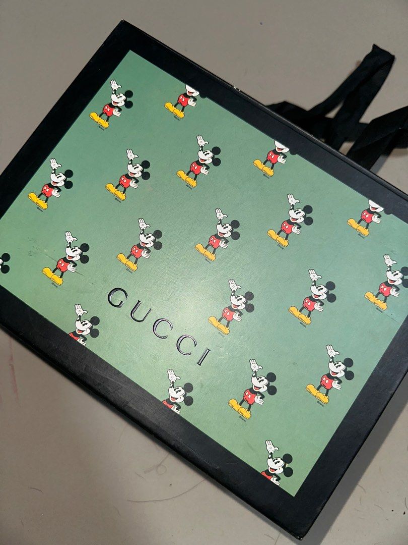 AUTHENTIC GUCCI SLING BAG MICKEY MOUSE BUCKET BAG (Category: Luxury Bags & Wallets) located in Pasig City. Submitted by declutterisreal (Listing ID 1383220025, Image 2). Description: Pls bilihin nyo na hindi na po nagagamit FIXED PRICE NA PO.