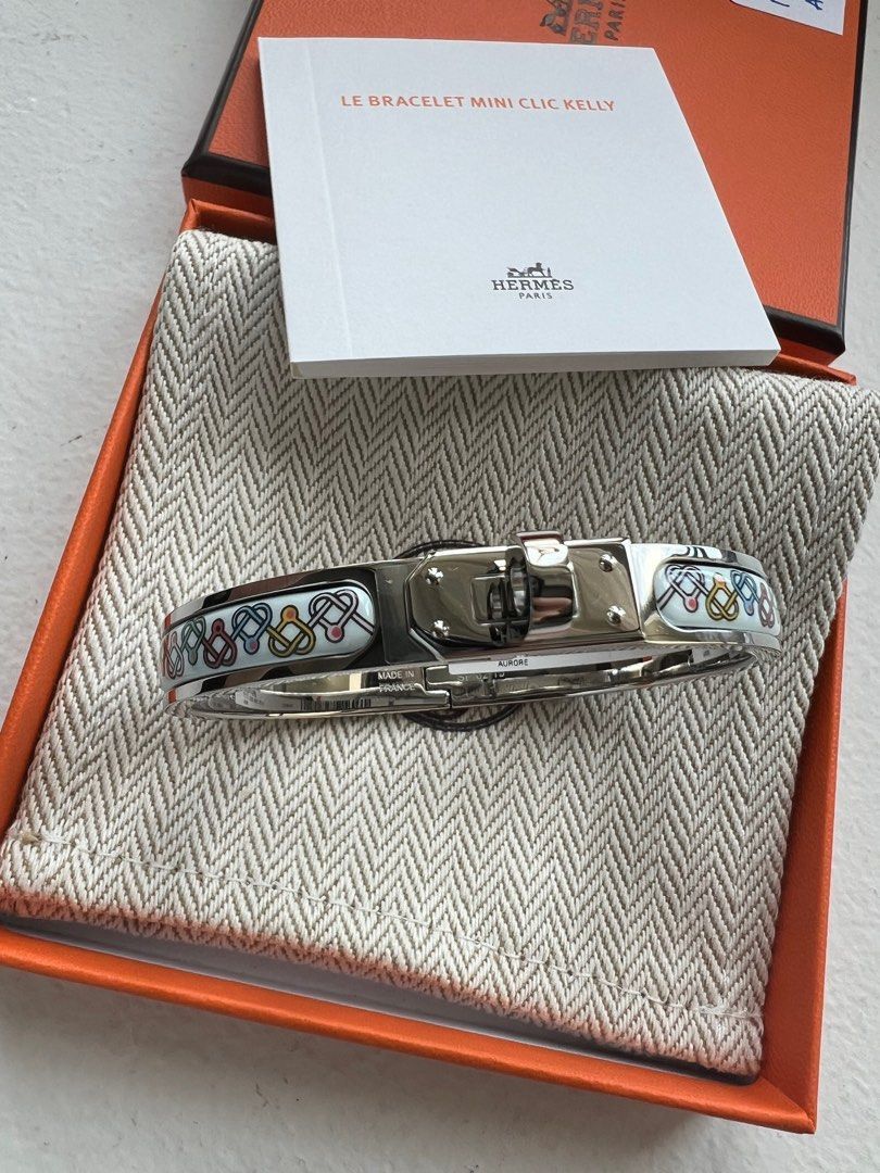 Authentic Hermes Mini Clic Kelly Bracelet Aurore PHW (Category: Luxury Accessories) located in Quezon City. Submitted by breakmyfashion (Listing ID 1383169082, Image 2). Description: Comes in full set with receipt, box, paperbag and dust bag. .