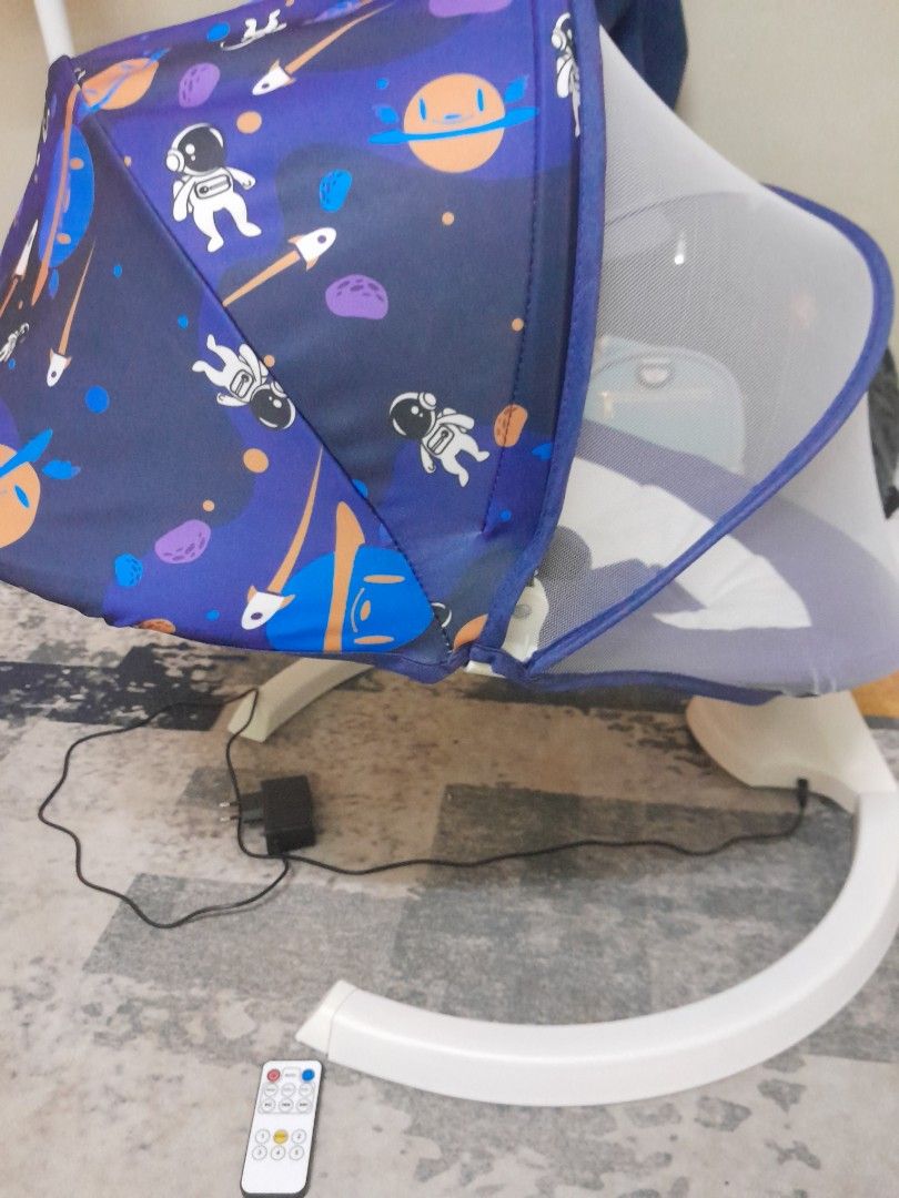 Baby Swing (Category: Infant Playtime) located in Cheras. Submitted by missziera (Listing ID 1383134875, Image 2). Description: Condition masih baik. Jarang guna Swing elok with remote Self pick-up area Cheras.