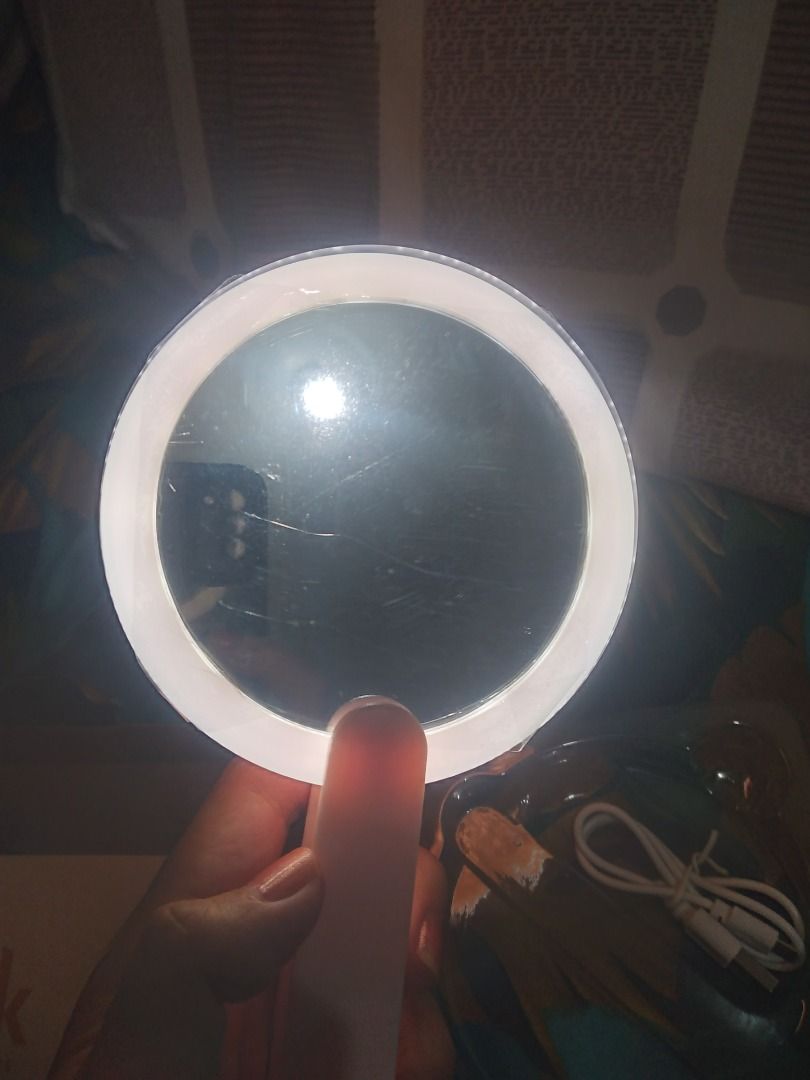 BLK Led Mirror (Category: Makeup) located in Taguig. Submitted by blackwidow_17 (Listing ID 1383080042, Image 2). Description: rfs: declutter.