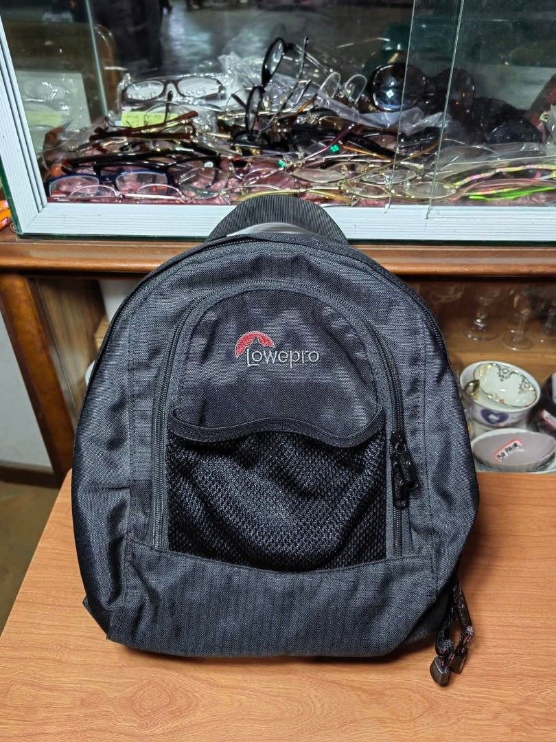 Camera Backpack - Lowepro Micro Trekker 100 (Category: Camera Bags & Carriers) located in Cebu City. Submitted by dudes_villanueva (Listing ID 1383194497, Image 1). Description: Lowepro Micro Trekker 100 Camera Backpack 📌Designed for carrying camera equipment. 📌Compact Design: It's the most compact trekker backpack, suitable for carrying film or digital photo equipment. 📌Customizable Interior: Features five adjustable padded dividers for organ