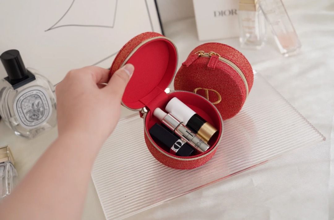 cd red makeup pouch vanity (Category: Makeup) located in Quezon City. Submitted by japanandsingaporeluxepreloved (Listing ID 1383180232, Image 2). Description: .
