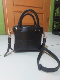 (Kategori: ) berada di . Dikirim oleh happyseconddthrif (ID iklan 1383193425, Gambar 1). Deskripsi: .