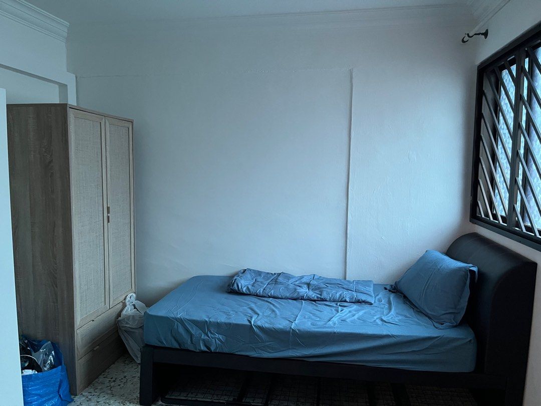 Common room for rent.632277565208341119